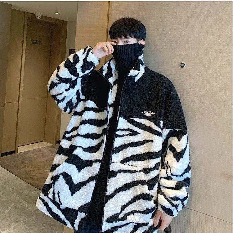 Zebra-Muster: Reißverschlussjacke – Wild, stilvoll und unwiderstehlich! Einzigartige Mode für dich!
