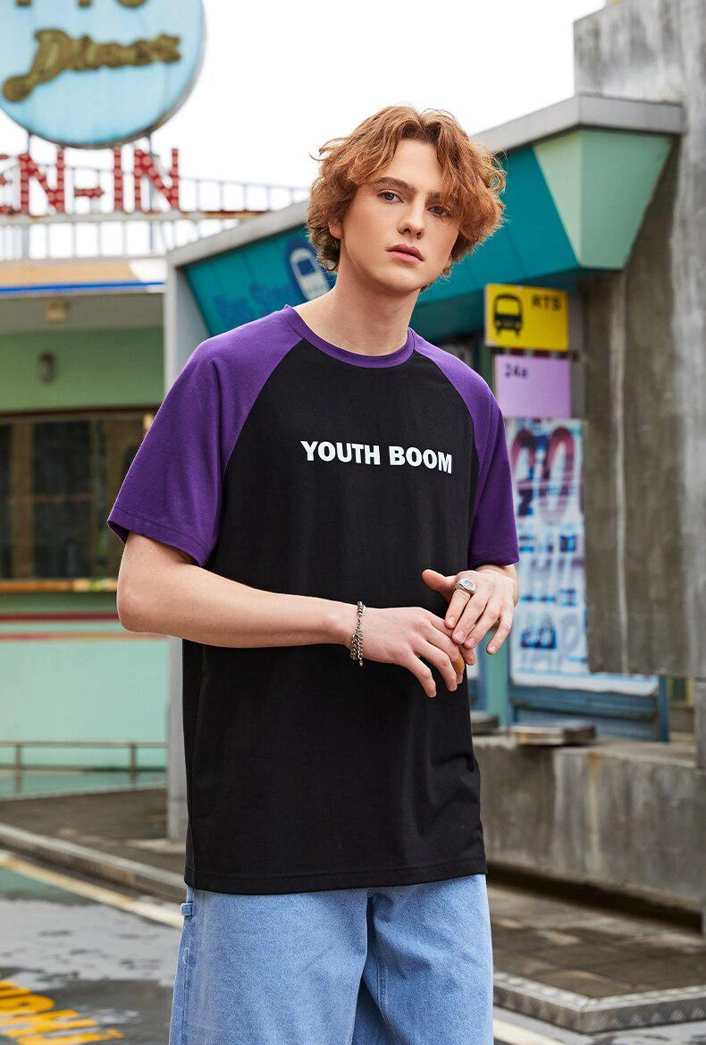 Youth Boom Tee: Jung, Wild, Frei: Dein Statement-Shirt für unvergessliche Momente.